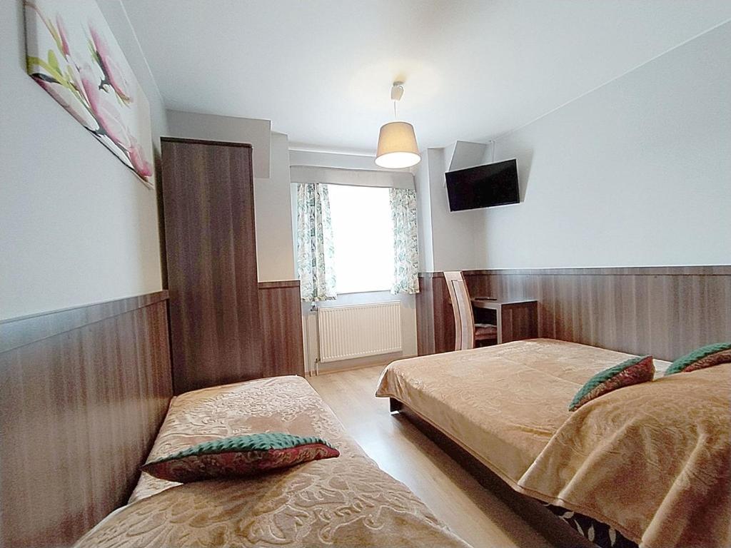 Goralski Dworek Homestay *